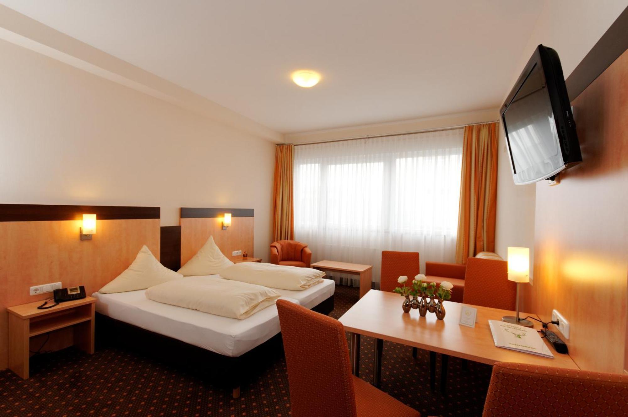 Hotel Am Freischuetz Hürth Esterno foto