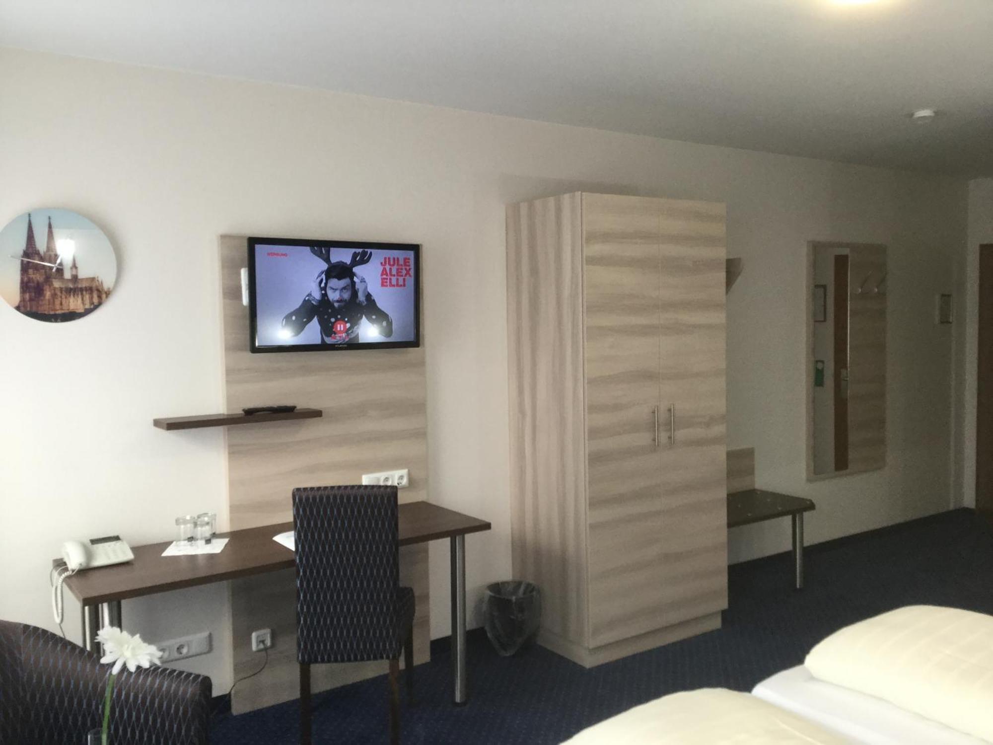 Hotel Am Freischuetz Hürth Esterno foto