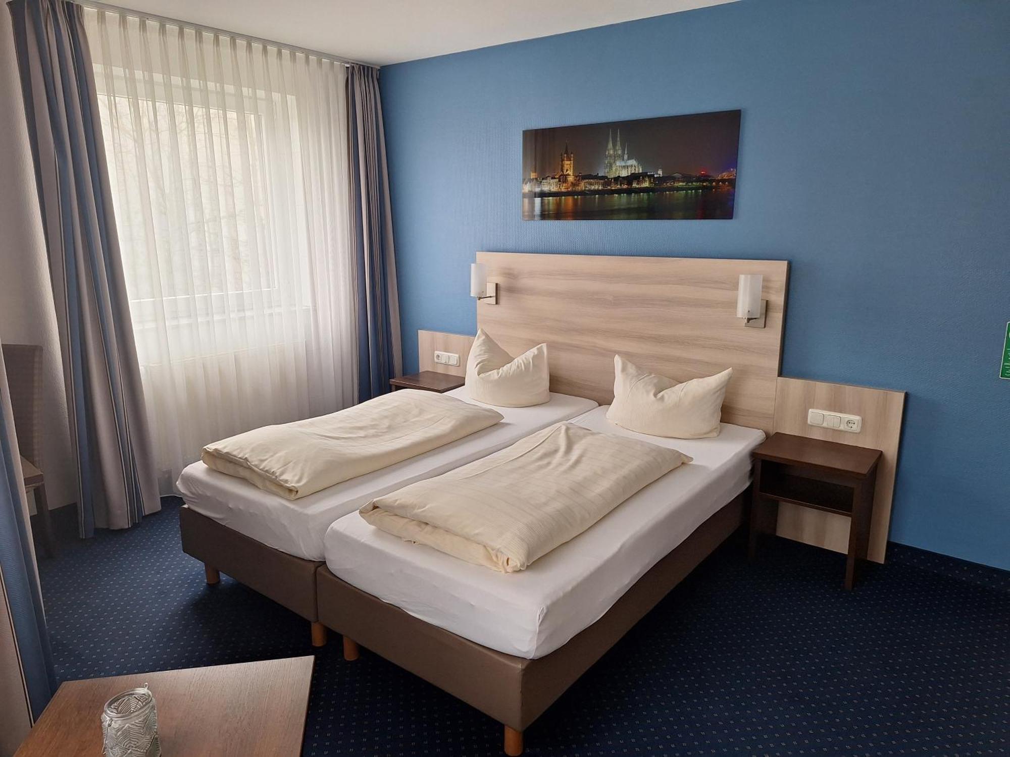 Hotel Am Freischuetz Hürth Esterno foto