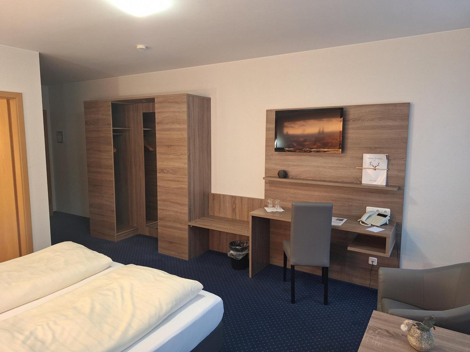 Hotel Am Freischuetz Hürth Esterno foto
