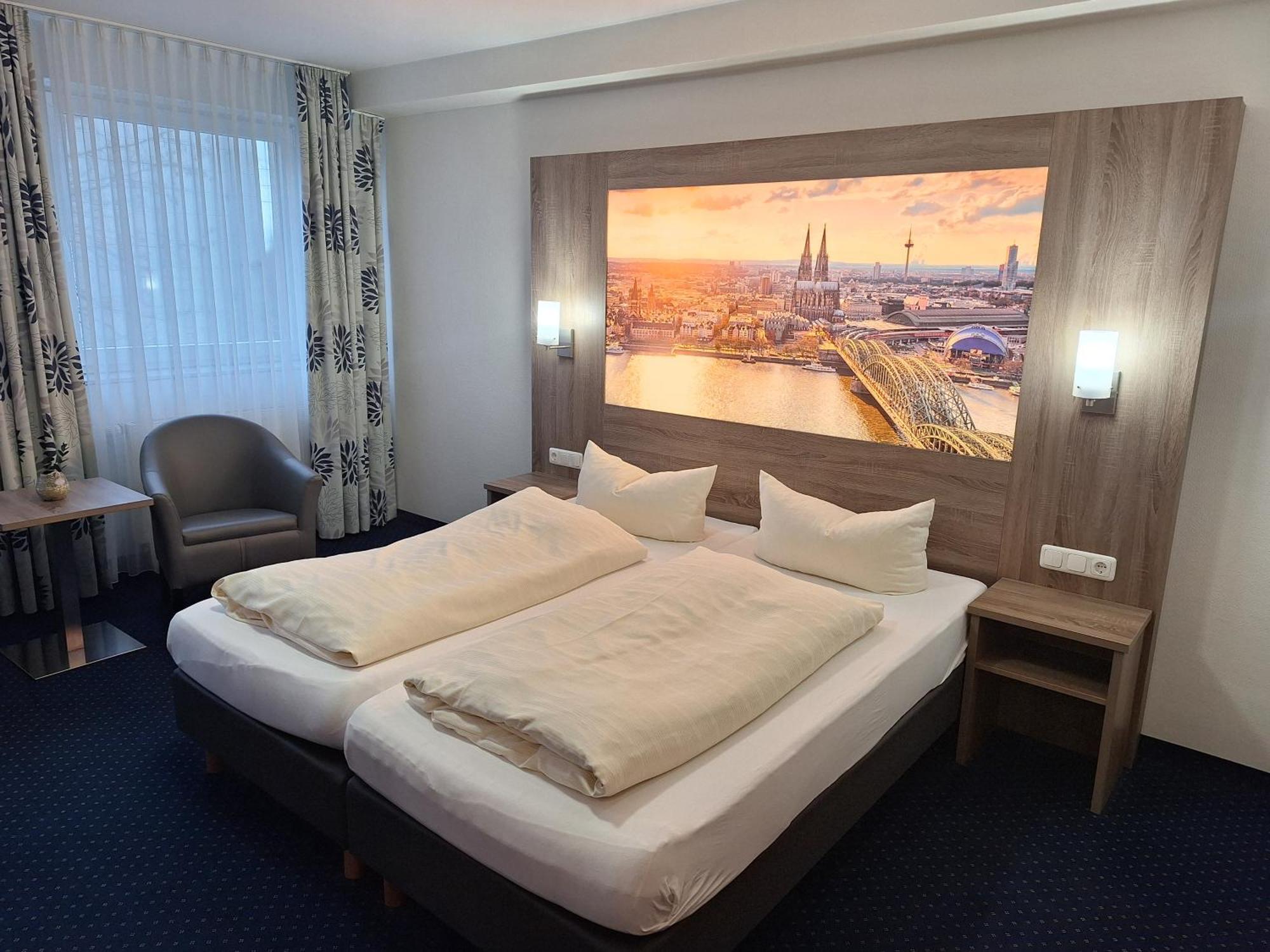 Hotel Am Freischuetz Hürth Esterno foto