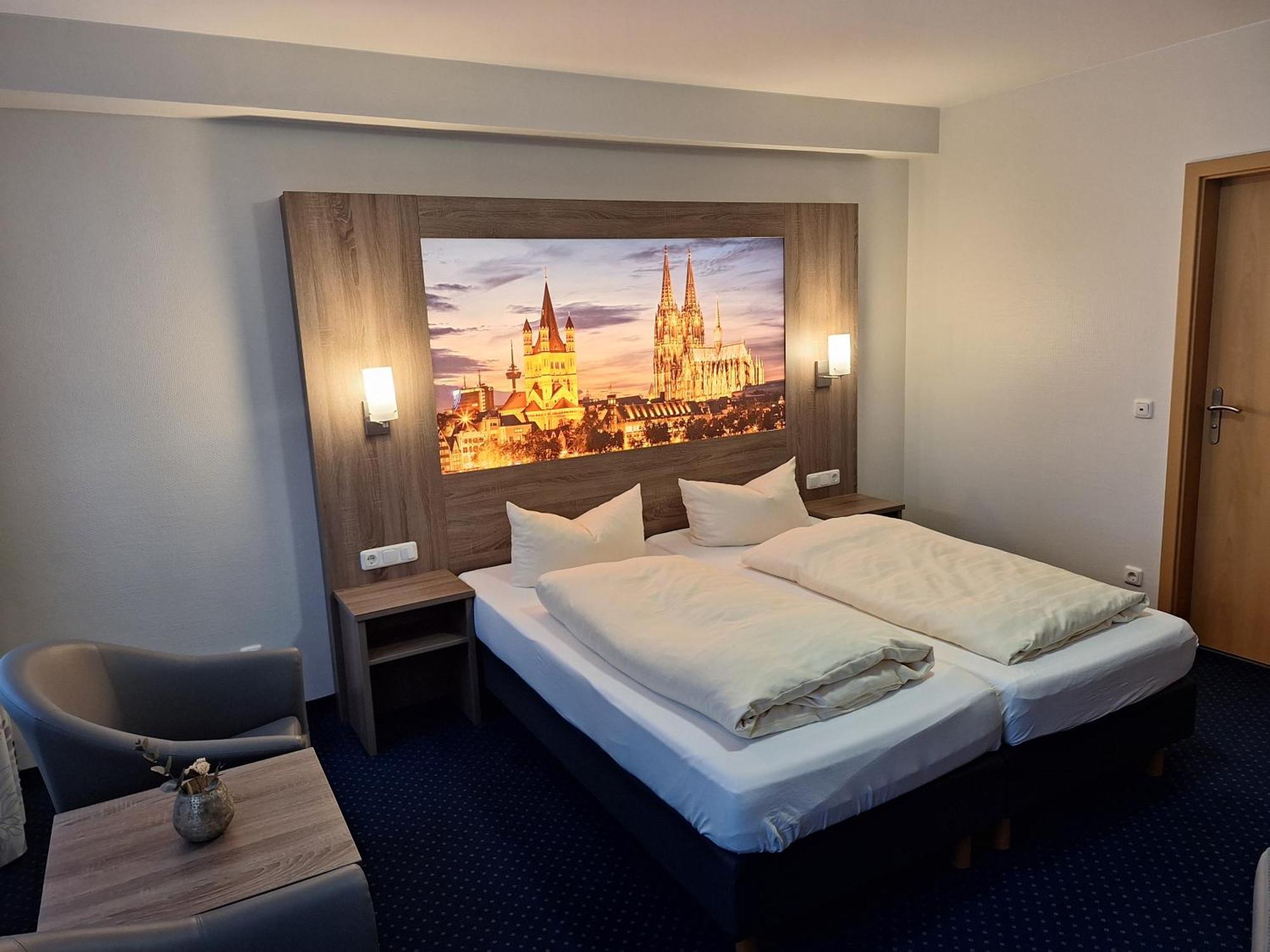 Hotel Am Freischuetz Hürth Esterno foto