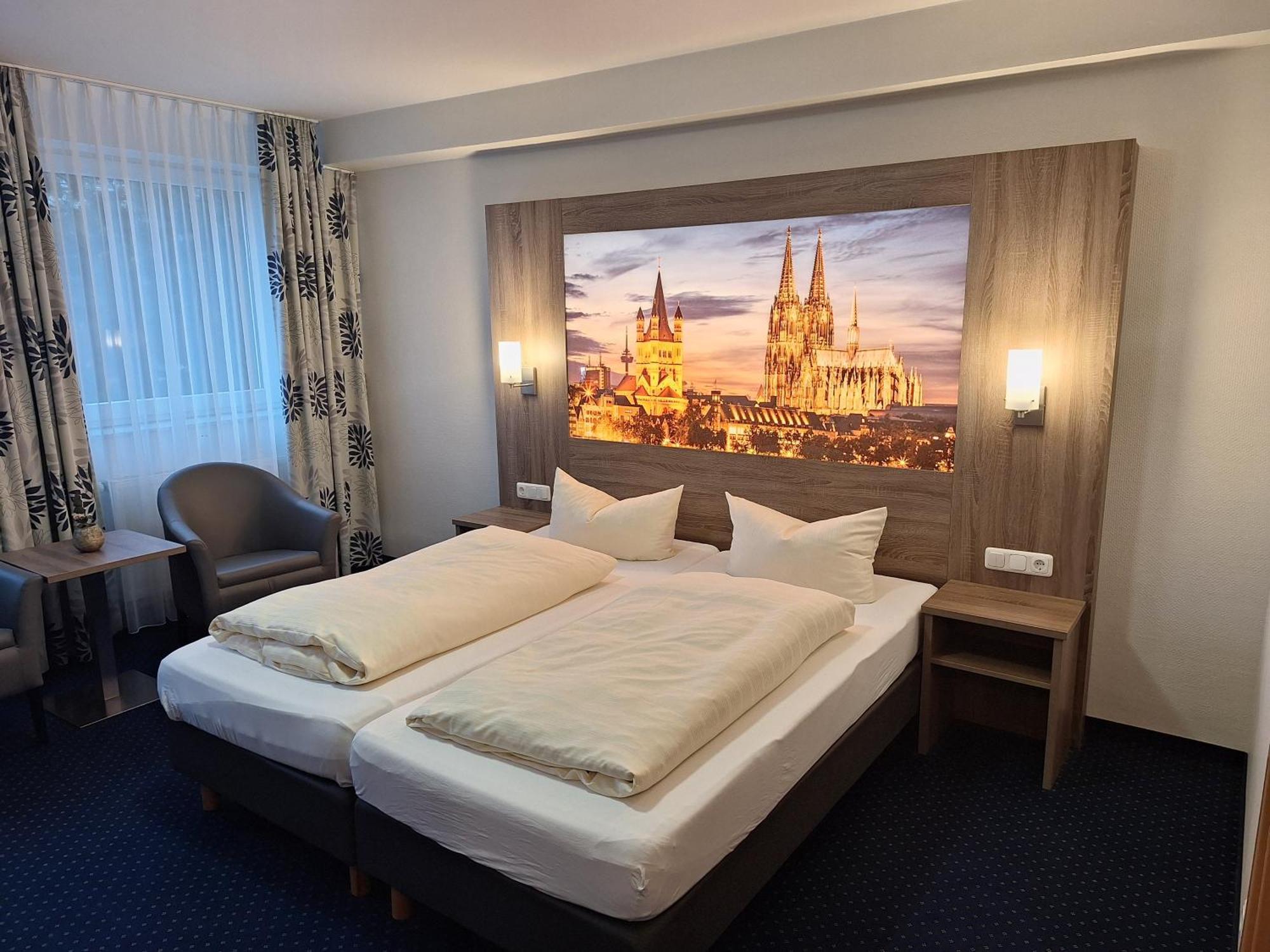 Hotel Am Freischuetz Hürth Esterno foto